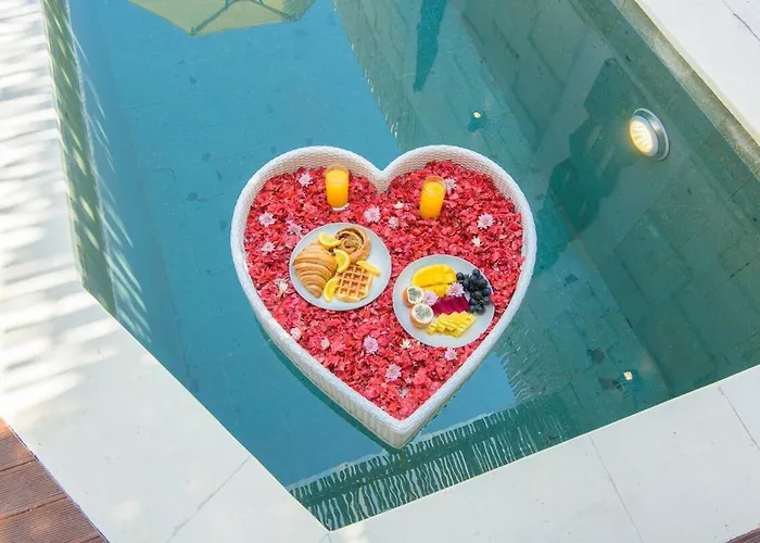 Romantic 2br Private With Pool And Modern Design - Villa *